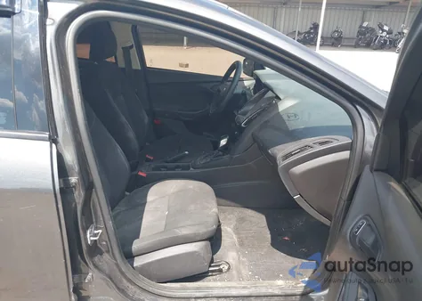 2016 Ford Focus S from USA, damaged, VIN 1FADP3E21GL288389